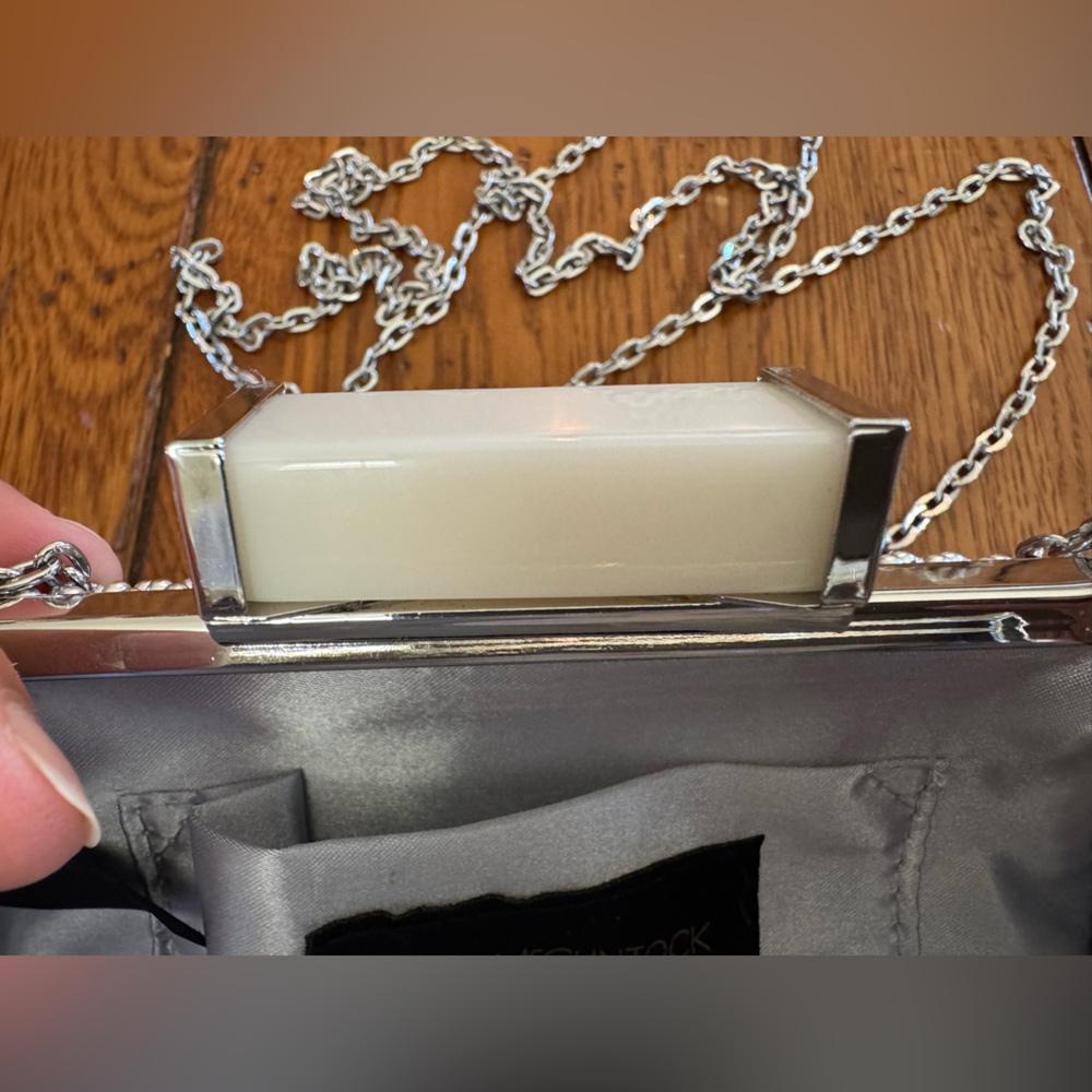 Jessica McClintock Metallic Beaded Mesh Clutch - Picture 4 of 5